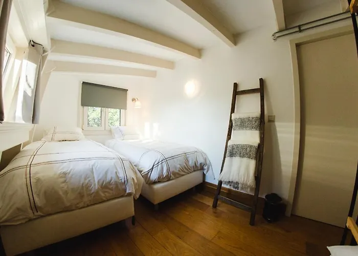 Ons Tuinhuis نيفيركيركْ أنْ دين